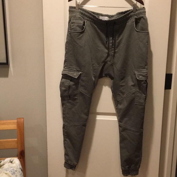 Rare! Zara Man Drawstring Cargo size XL khaki green. Awesome pair! - Picture 1 of 13